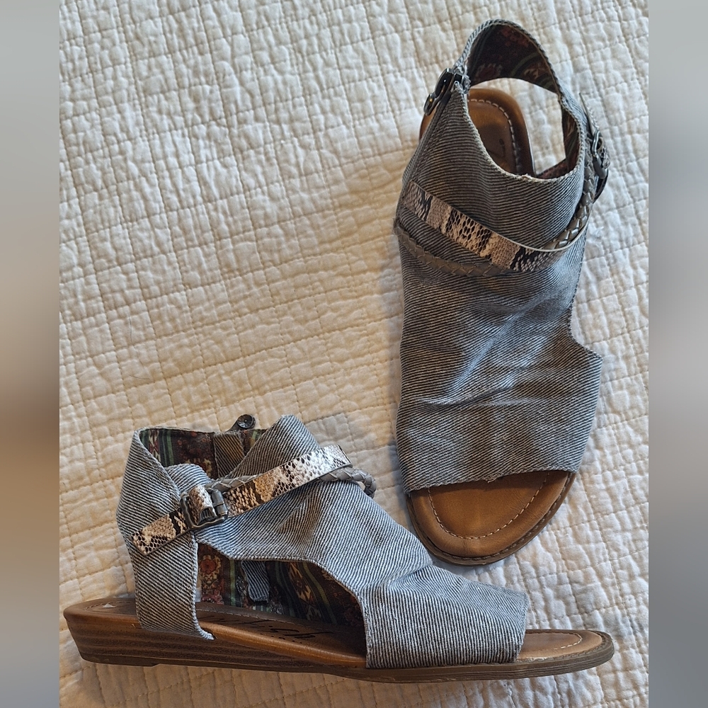 Blowfish Malibu brown fabric casual sandals size 8.5